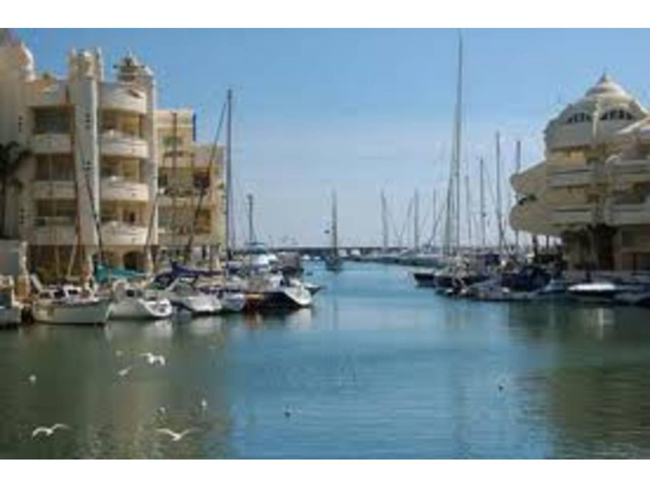 Apartment for Sale in Benalmádena