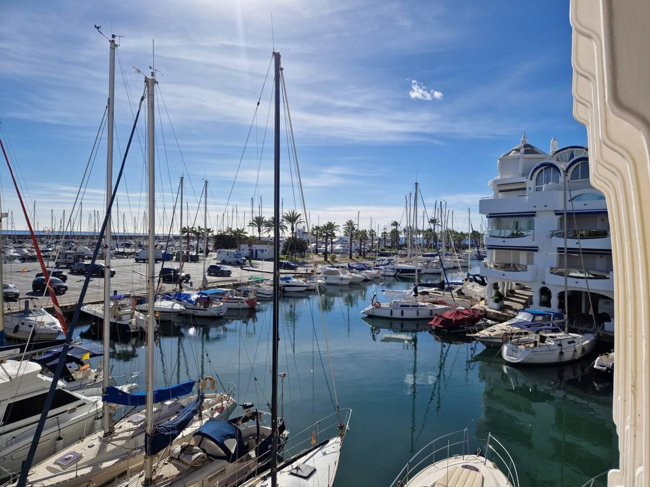 Apartment for Sale in Benalmádena