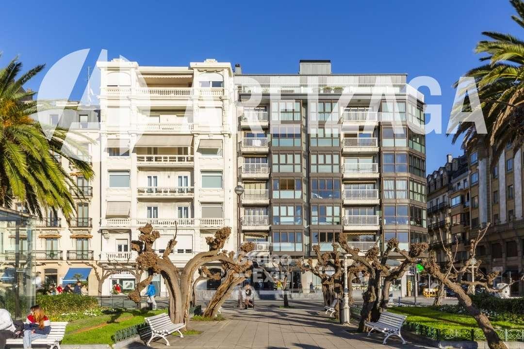 Flat for Sale in San Sebastián