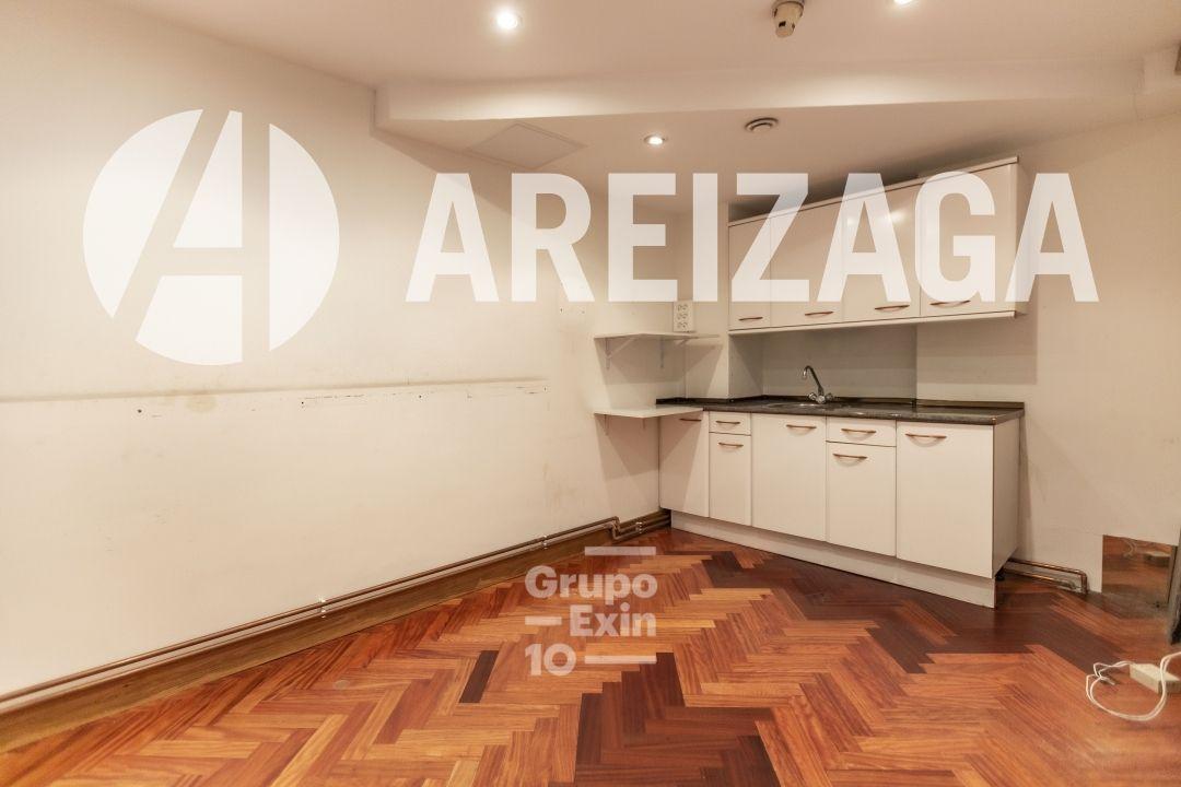 Flat for Sale in San Sebastián