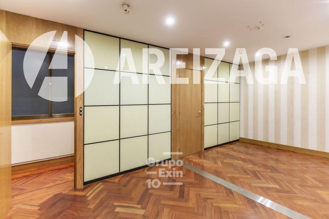 Flat for Sale in San Sebastián