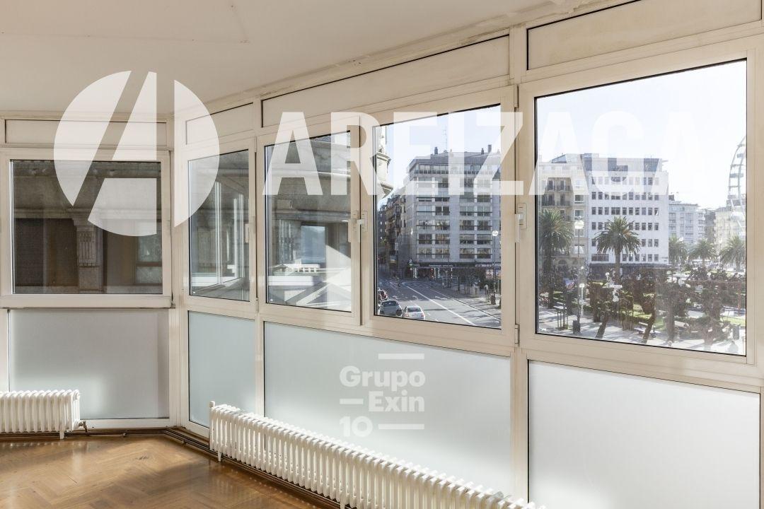 Flat for Sale in San Sebastián