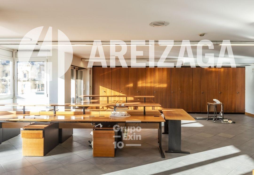 Flat for Sale in San Sebastián