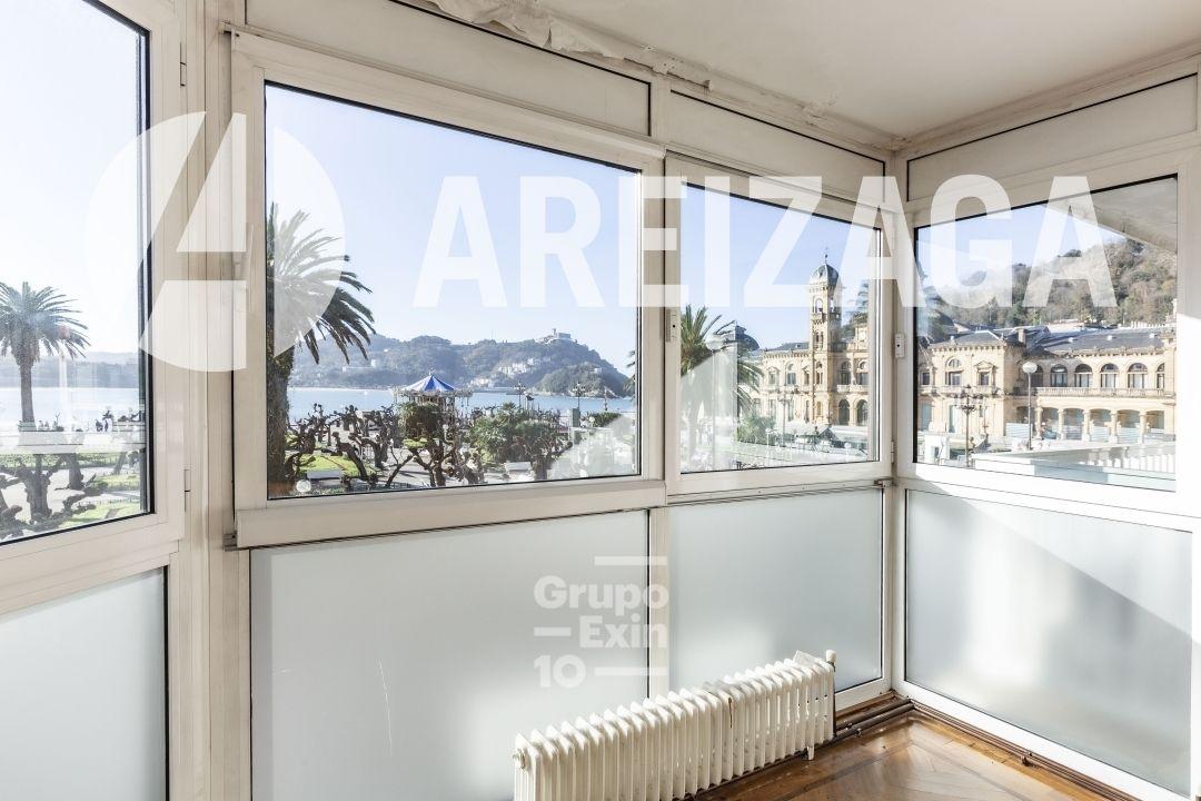 Flat for Sale in San Sebastián
