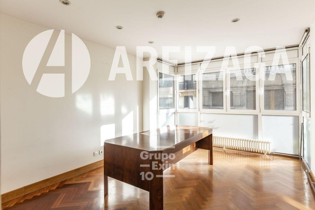 Flat for Sale in San Sebastián