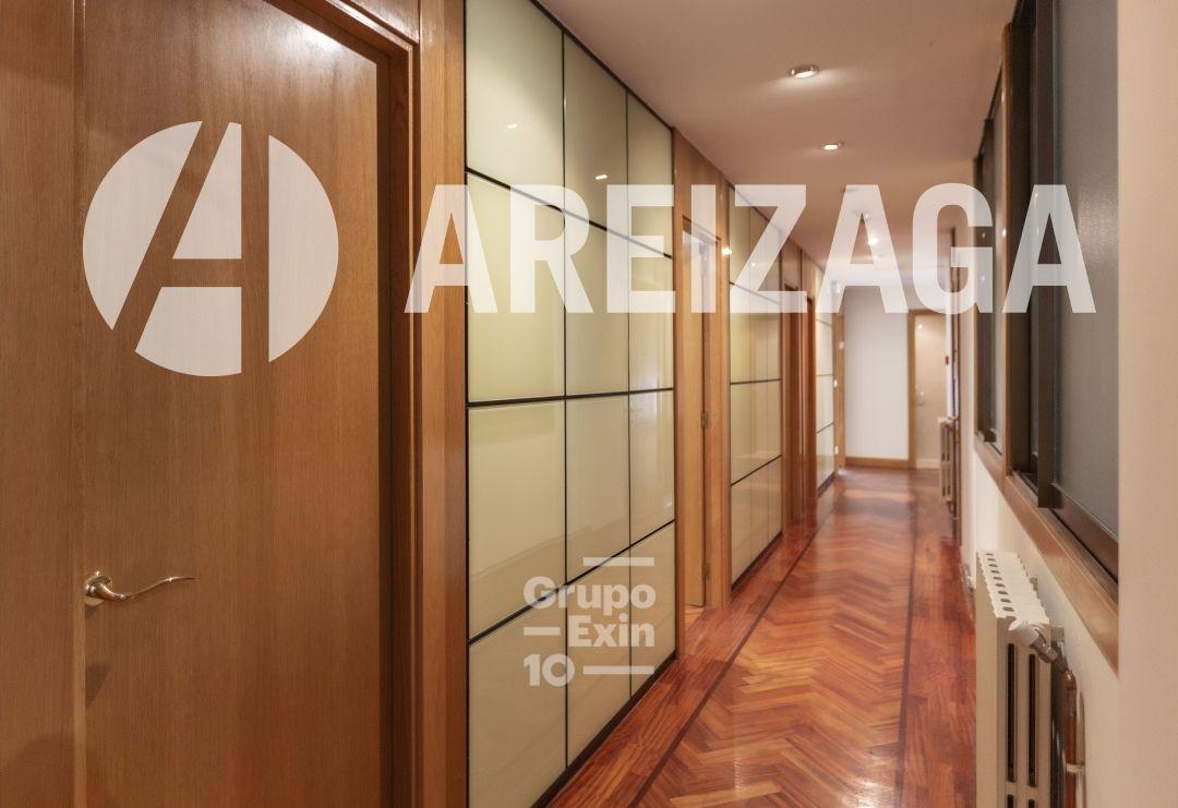 Flat for Sale in San Sebastián