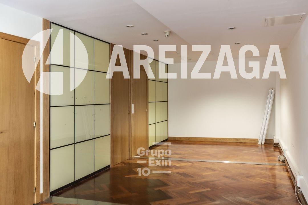 Flat for Sale in San Sebastián