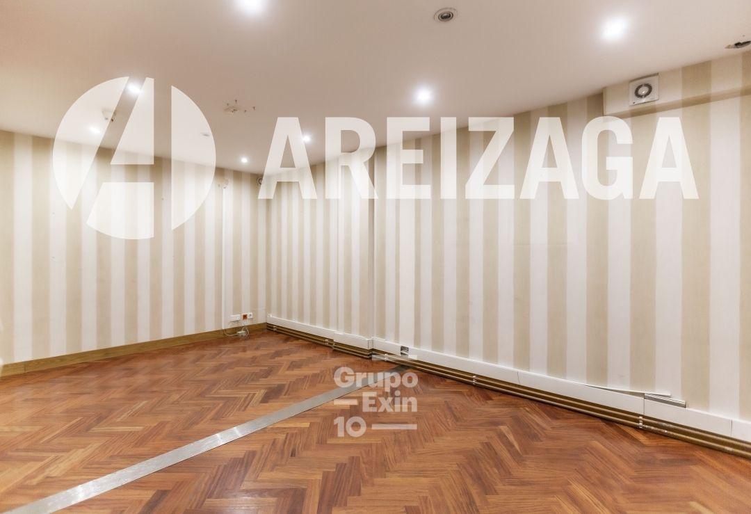 Flat for Sale in San Sebastián