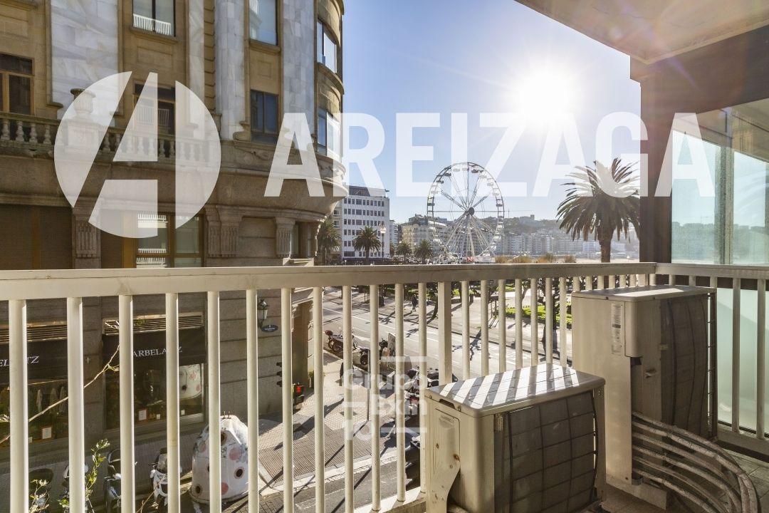 Flat for Sale in San Sebastián