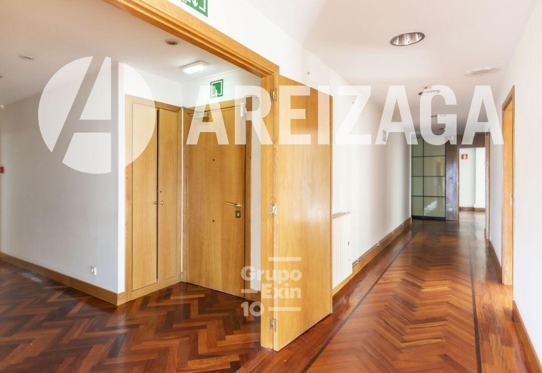 Flat for Sale in San Sebastián