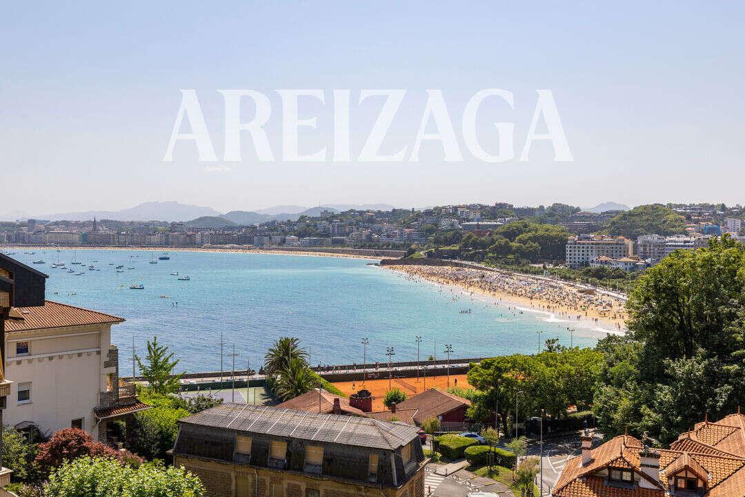Villa for Sale in San Sebastián
