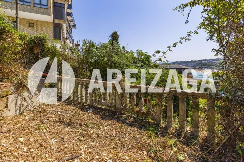 Villa for Sale in San Sebastián