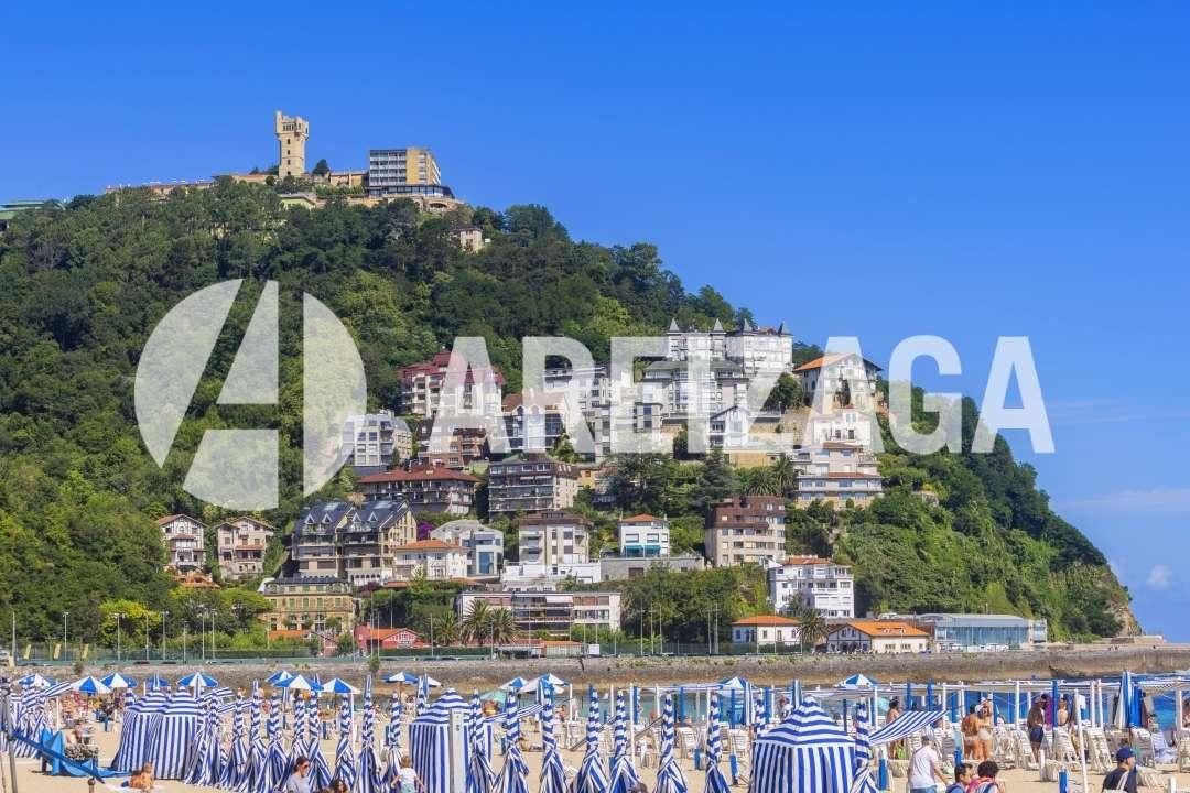 Villa for Sale in San Sebastián