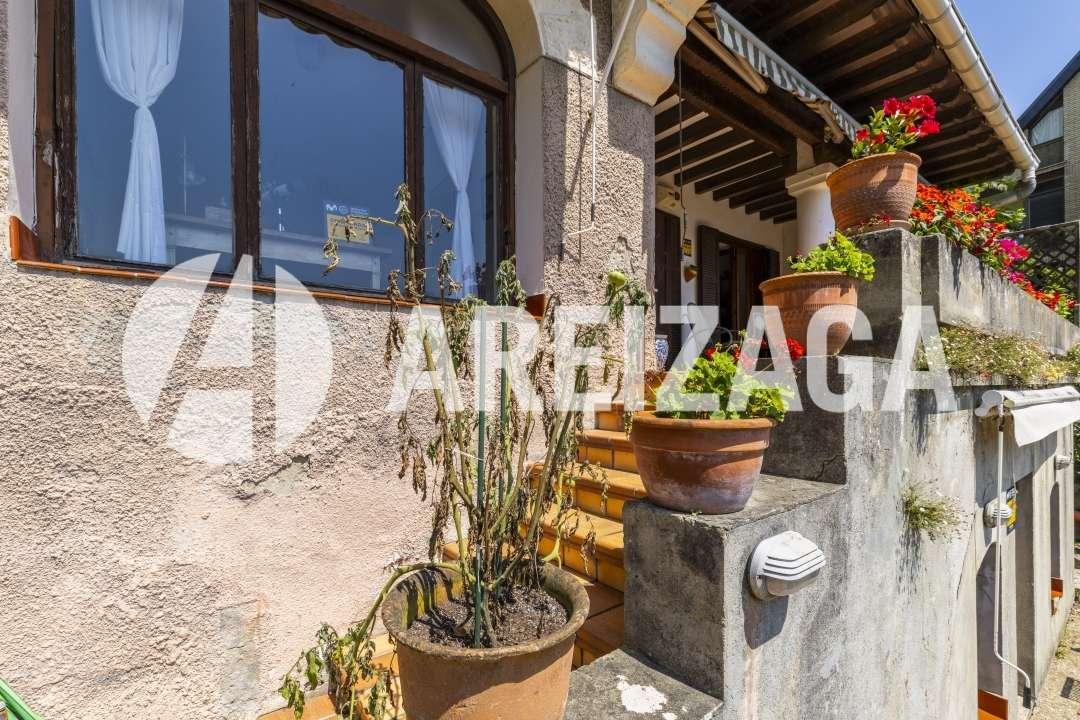 Villa for Sale in San Sebastián