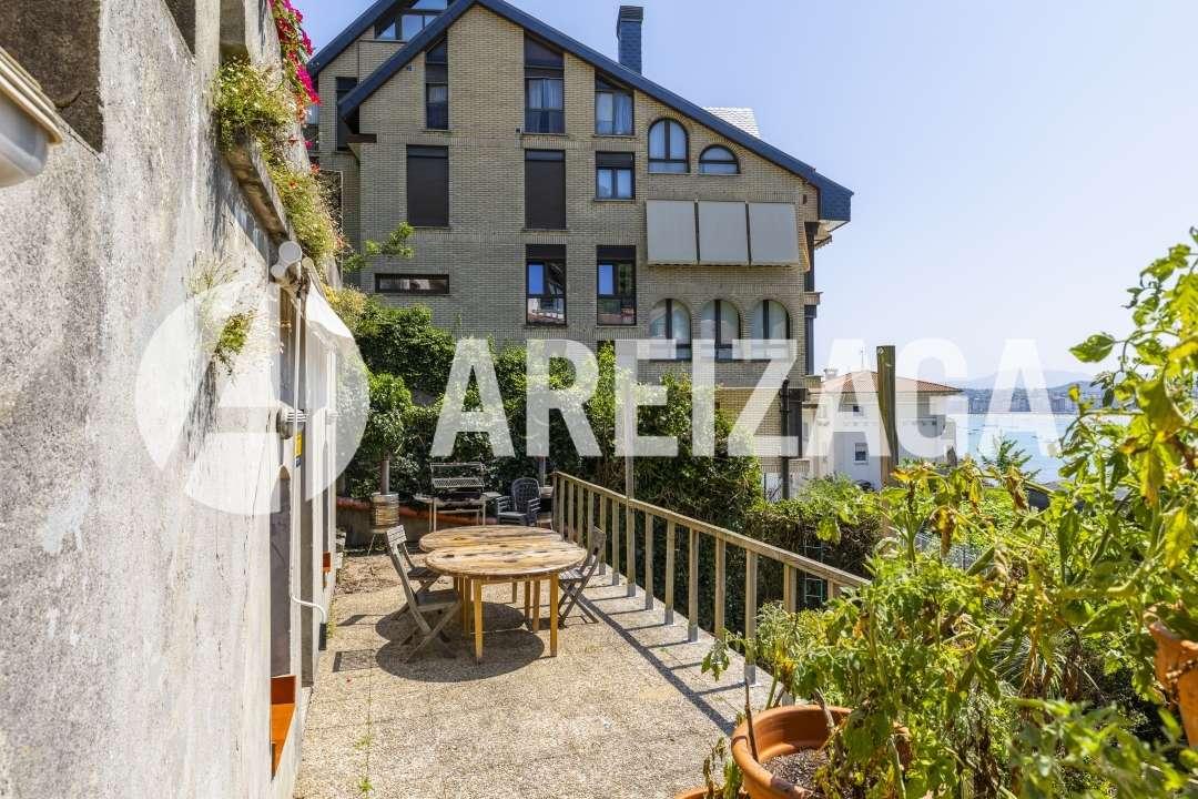 Villa for Sale in San Sebastián