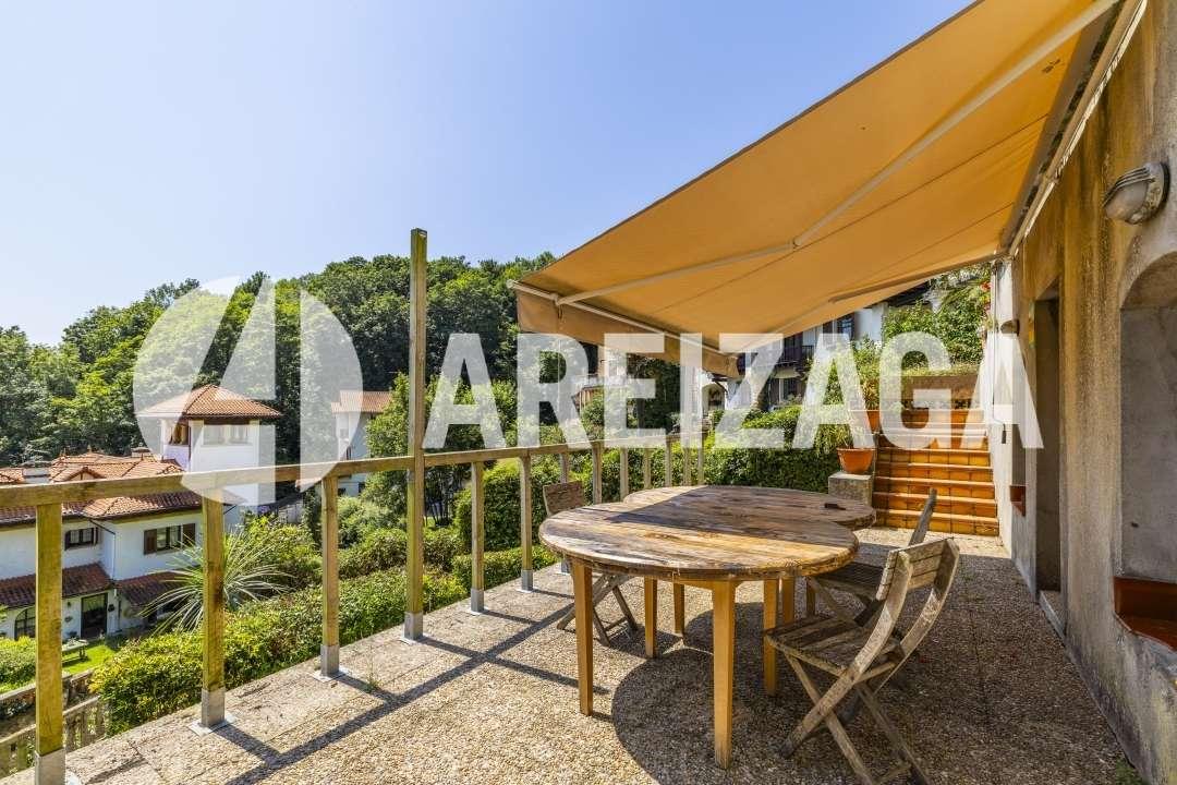 Villa for Sale in San Sebastián