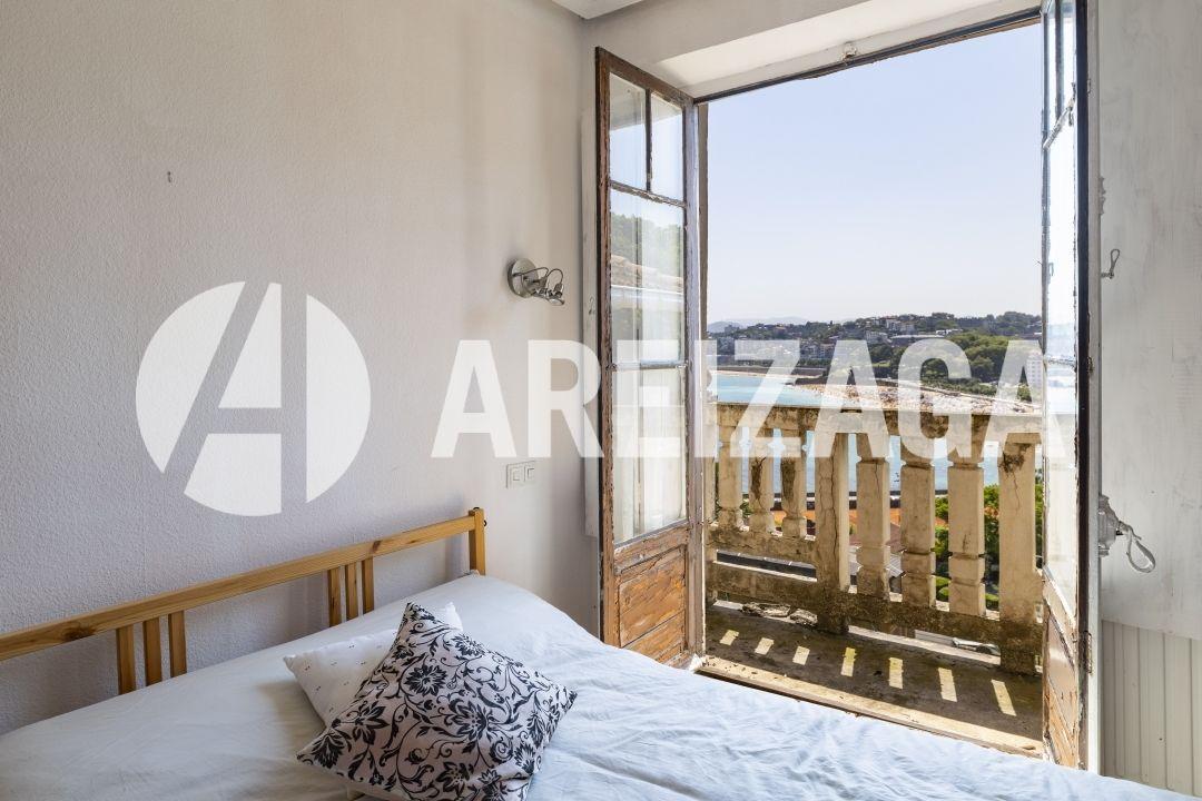 Villa for Sale in San Sebastián