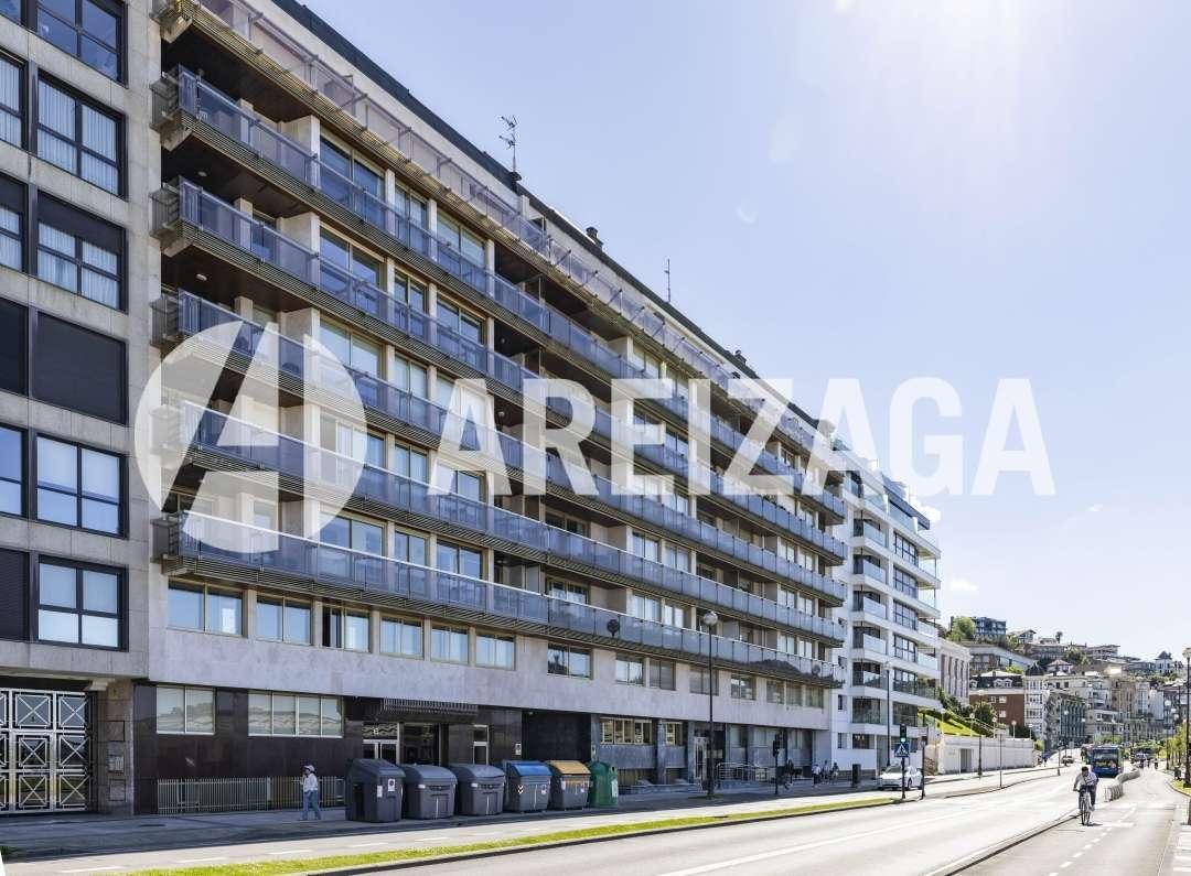 Flat for Sale in San Sebastián