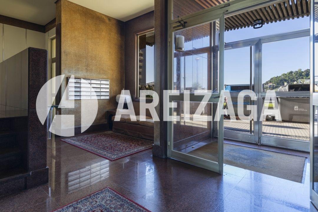 Flat for Sale in San Sebastián