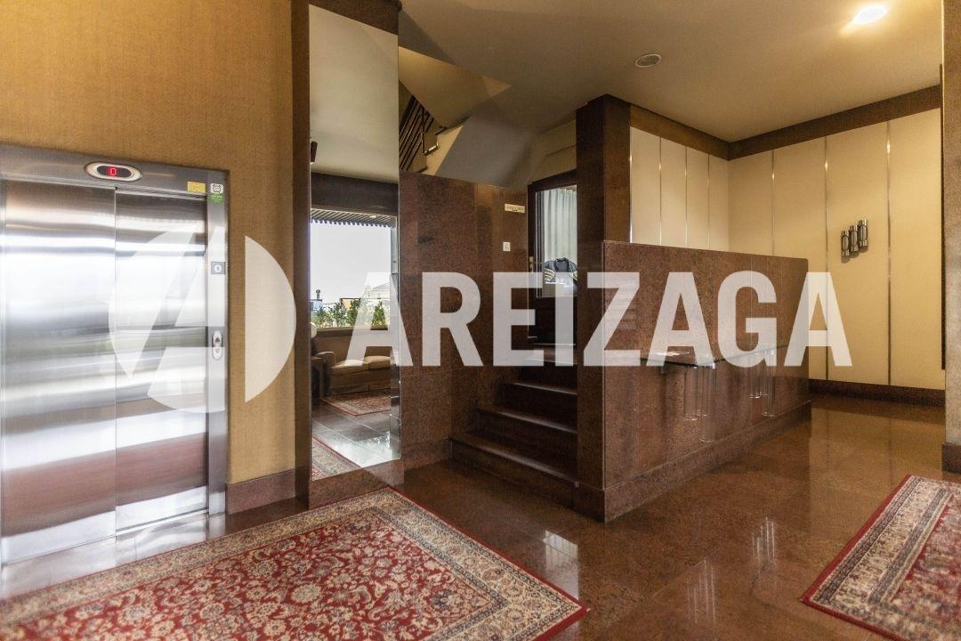 Flat for Sale in San Sebastián