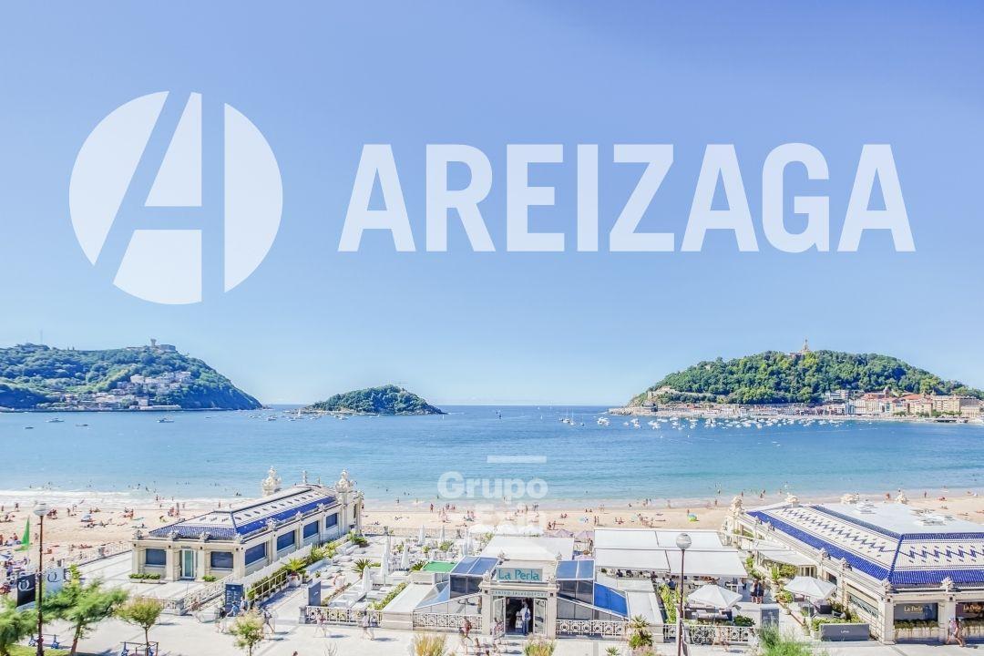 Flat for Sale in San Sebastián