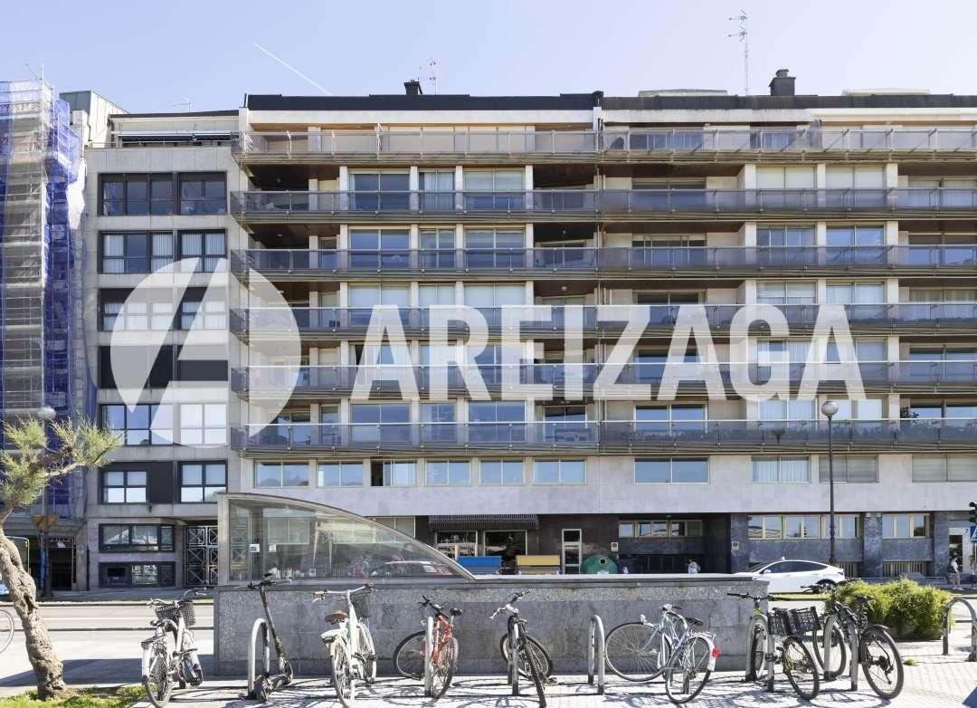 Flat for Sale in San Sebastián
