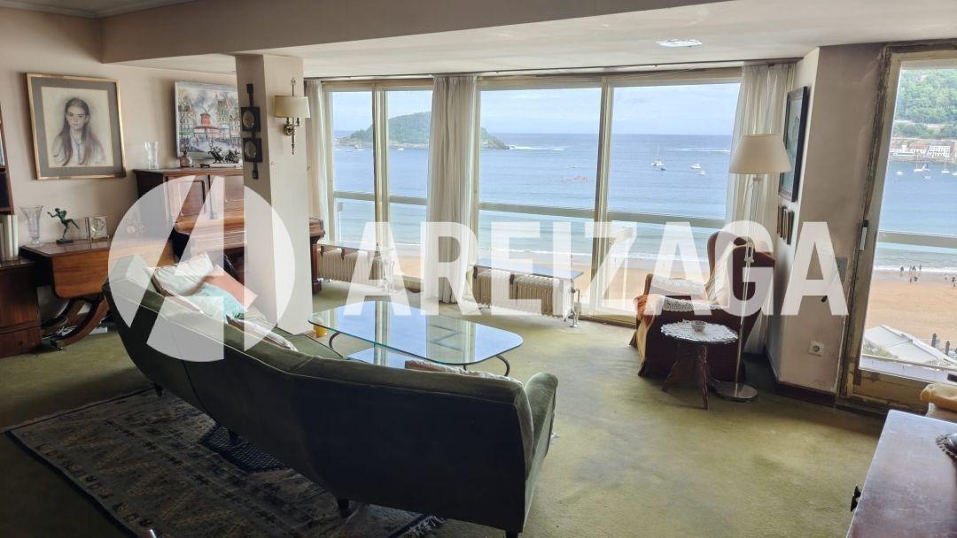 Flat for Sale in San Sebastián