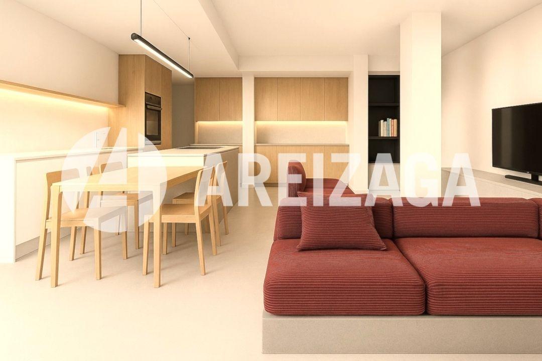 Flat for Sale in San Sebastián