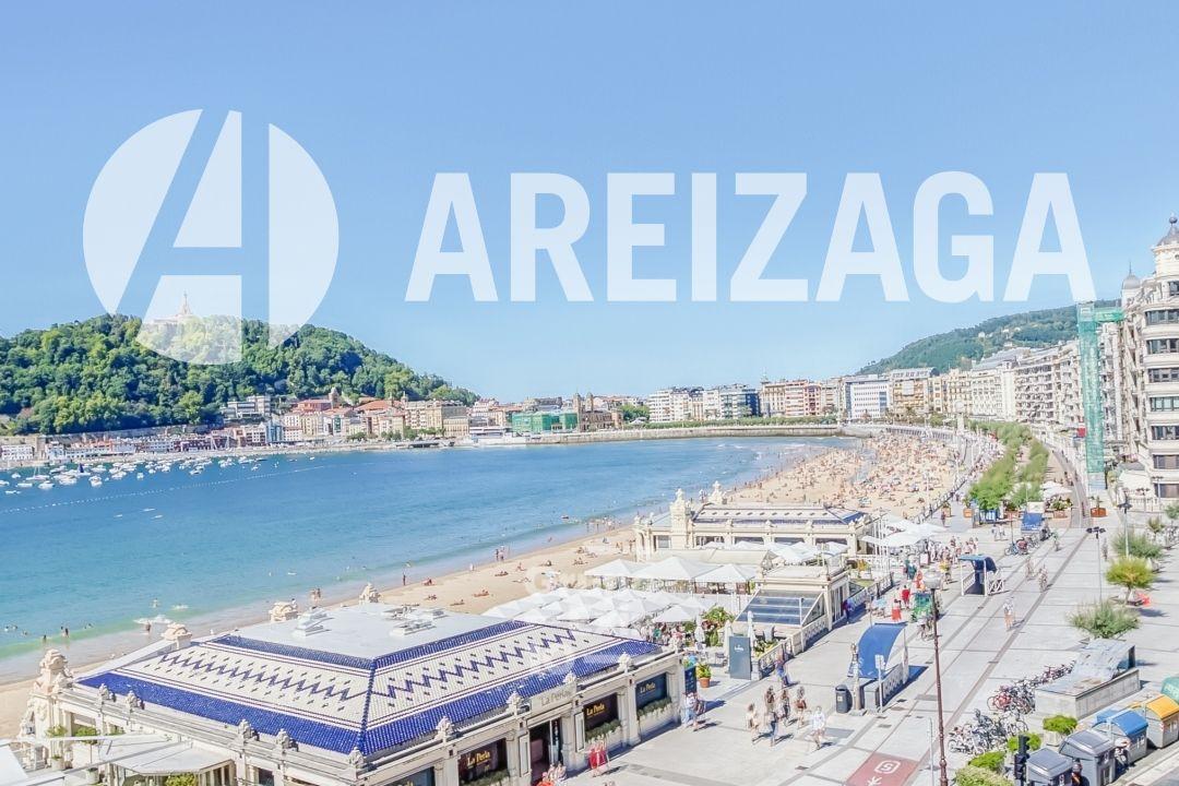 Flat for Sale in San Sebastián