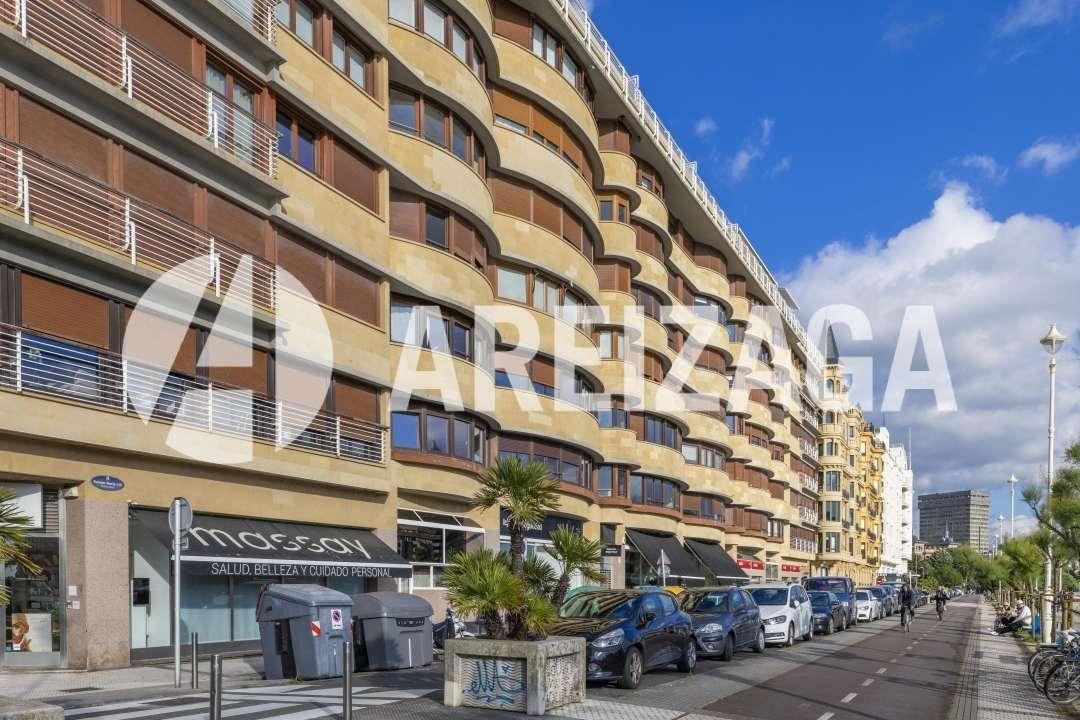 Flat for Sale in San Sebastián