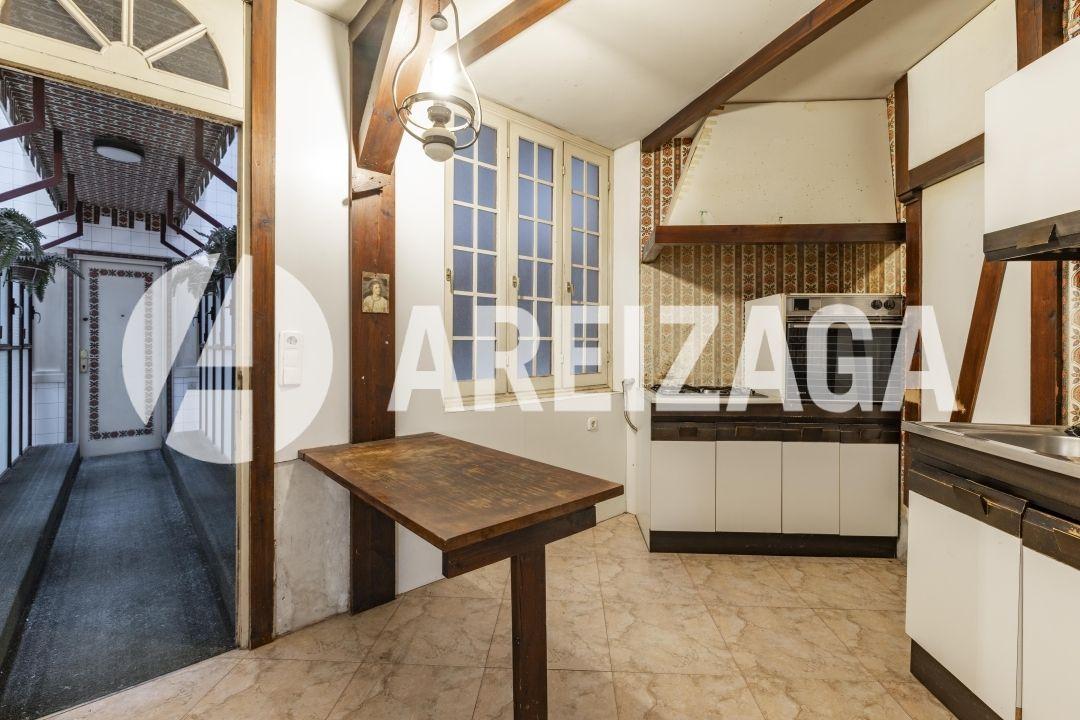 Flat for Sale in San Sebastián