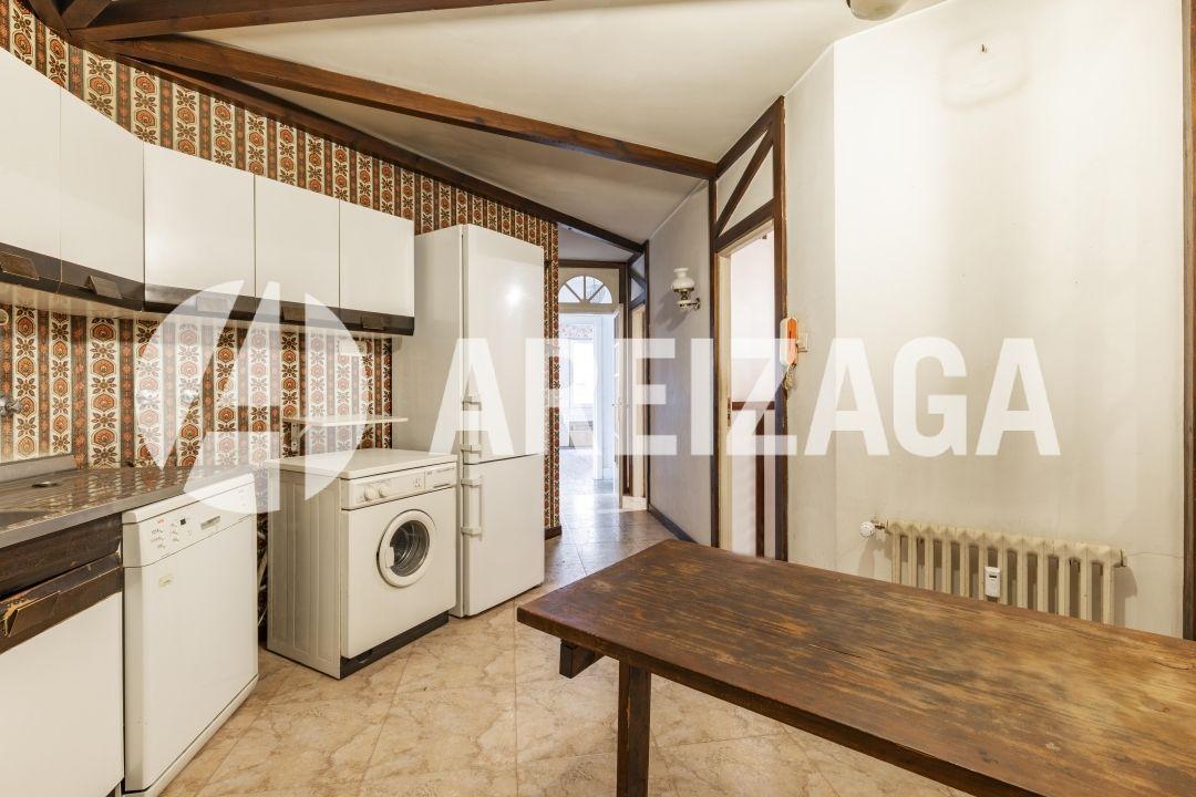 Flat for Sale in San Sebastián