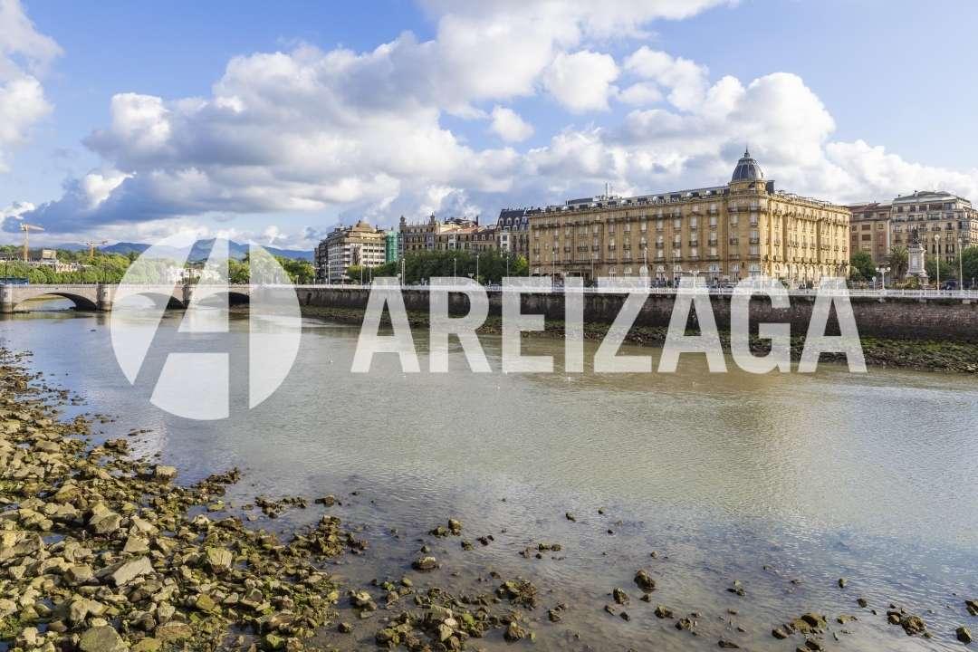 Flat for Sale in San Sebastián