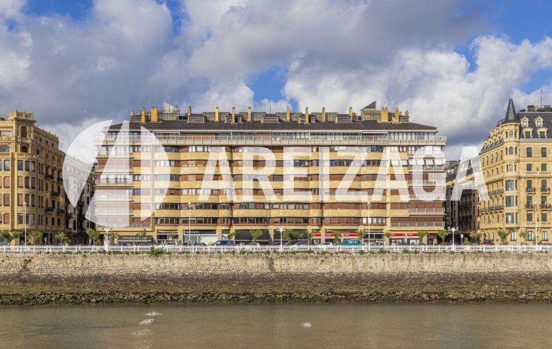 Flat for Sale in San Sebastián