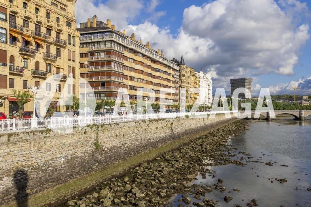 Flat for Sale in San Sebastián