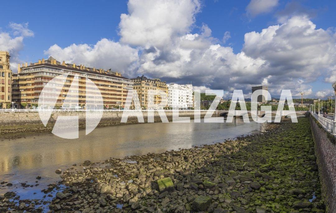 Flat for Sale in San Sebastián