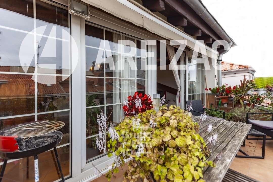 Flat for Sale in San Sebastián