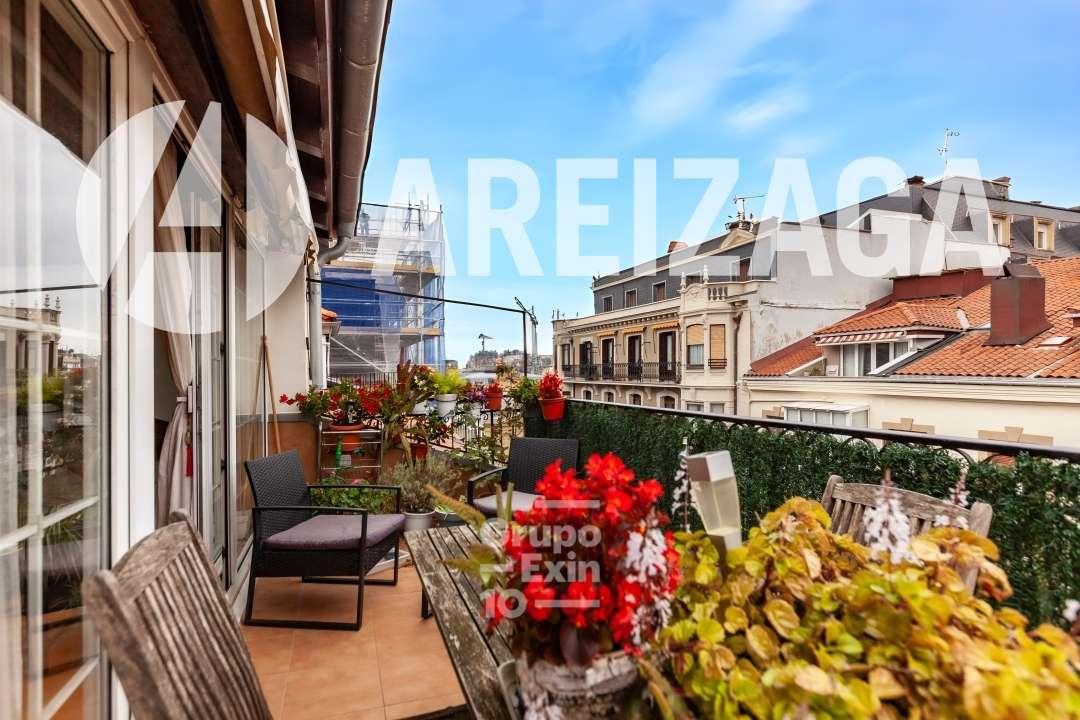 Flat for Sale in San Sebastián