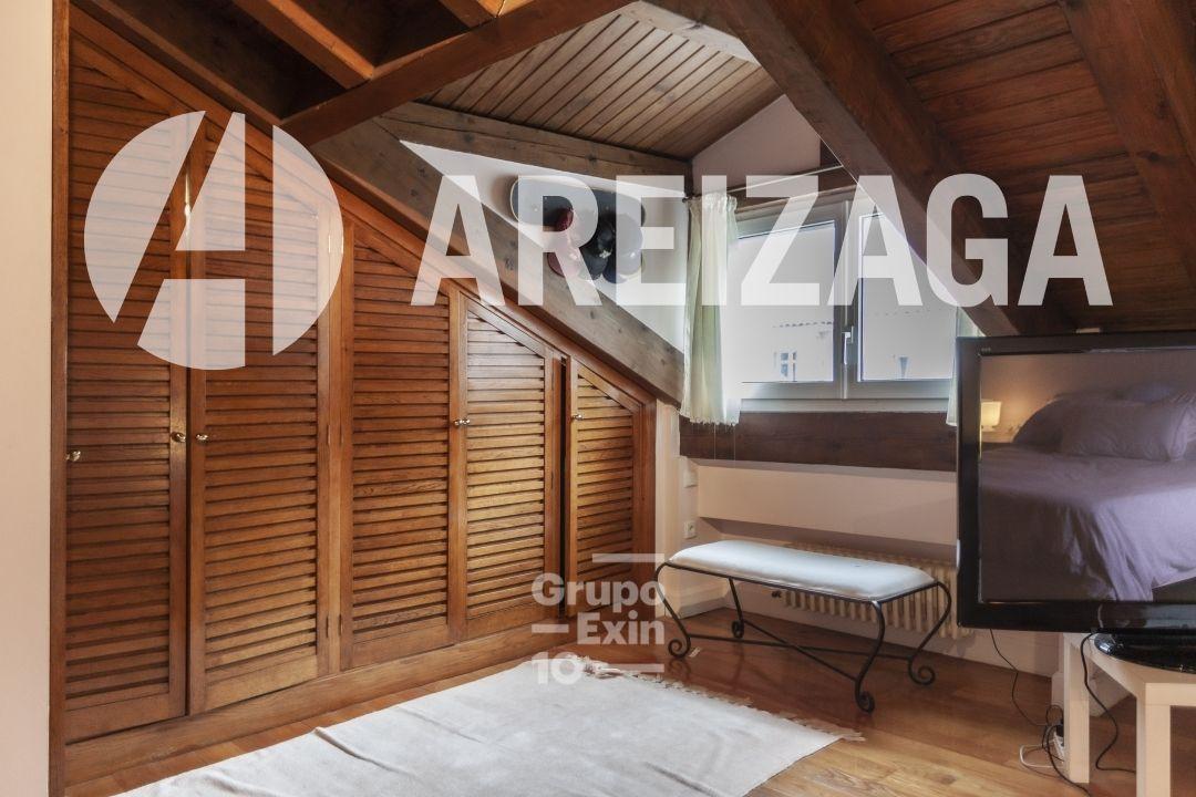 Flat for Sale in San Sebastián