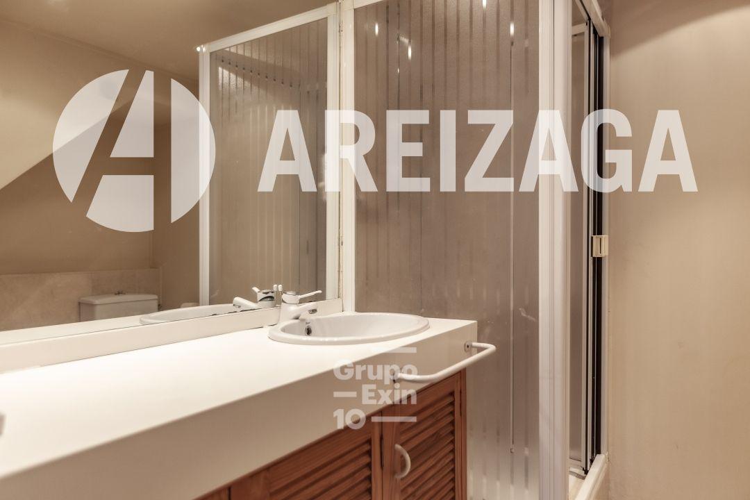 Flat for Sale in San Sebastián