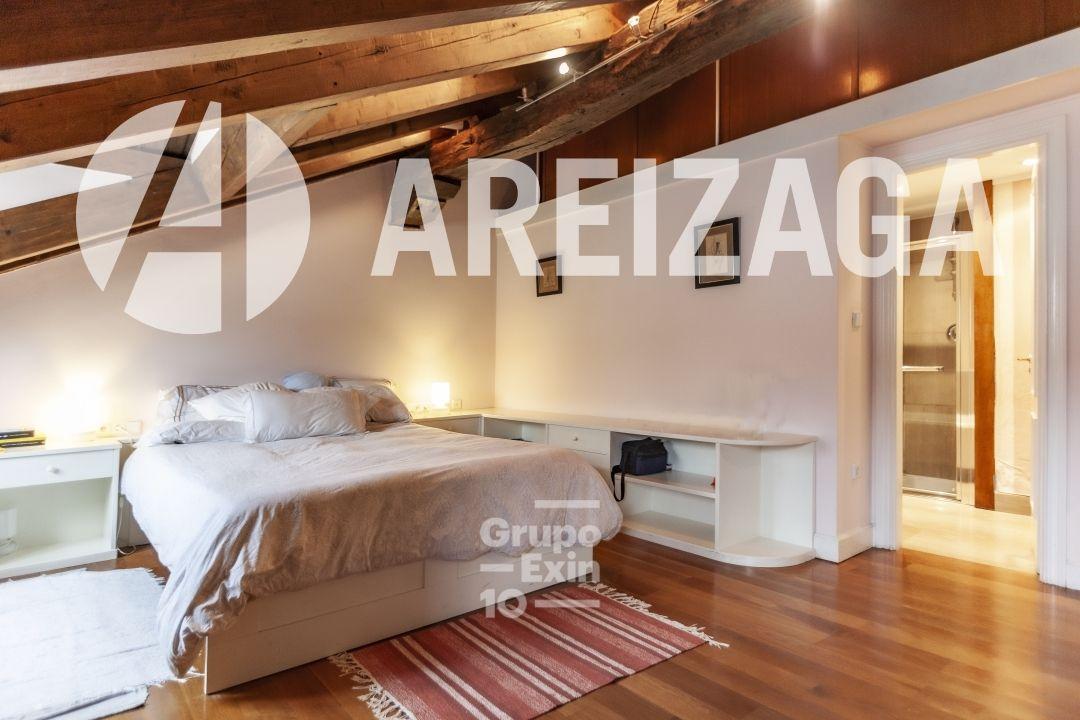 Flat for Sale in San Sebastián