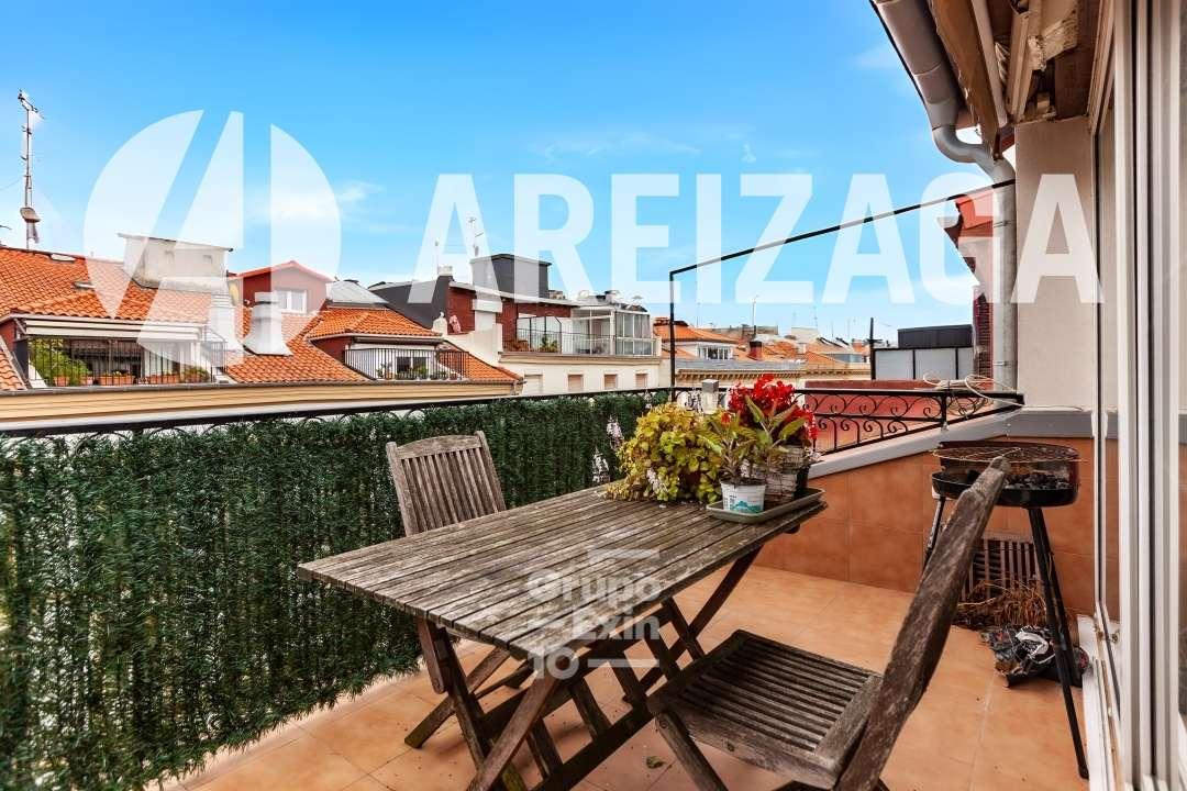 Flat for Sale in San Sebastián
