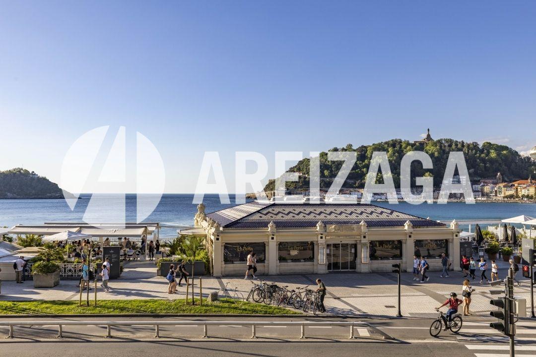 Flat for Sale in San Sebastián