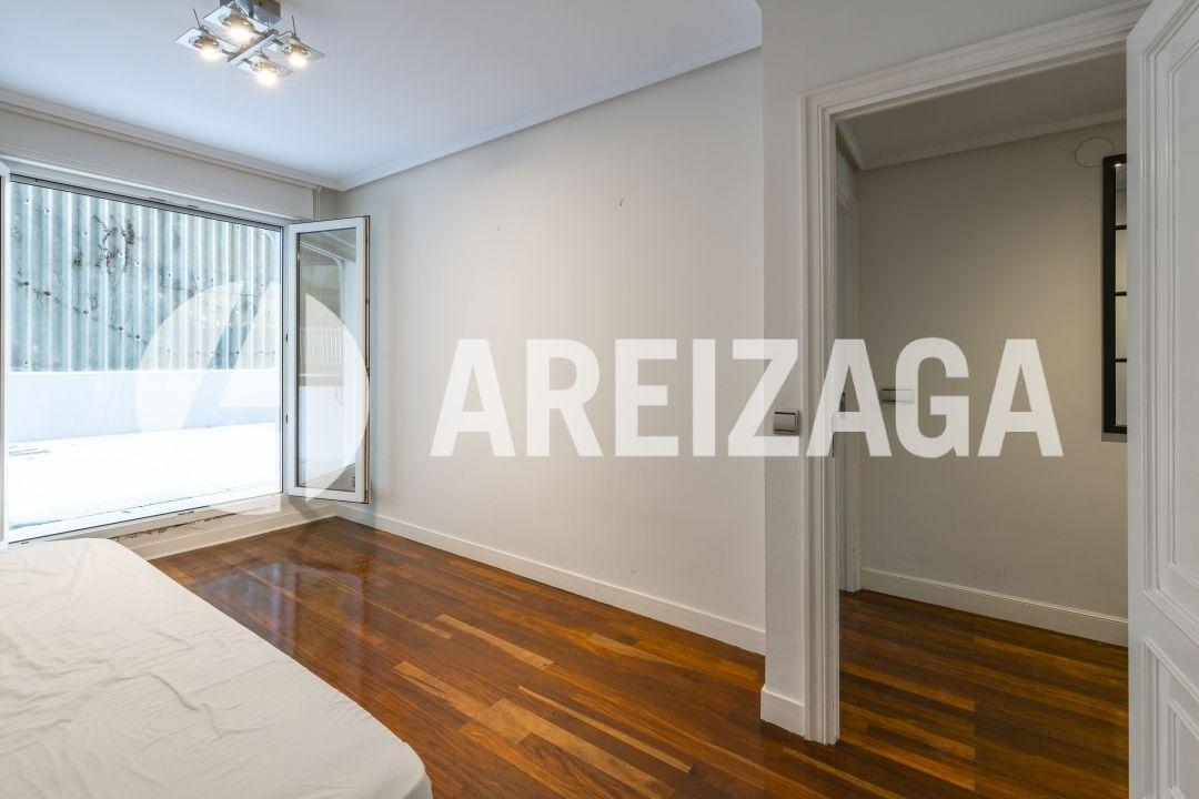 Flat for Sale in San Sebastián