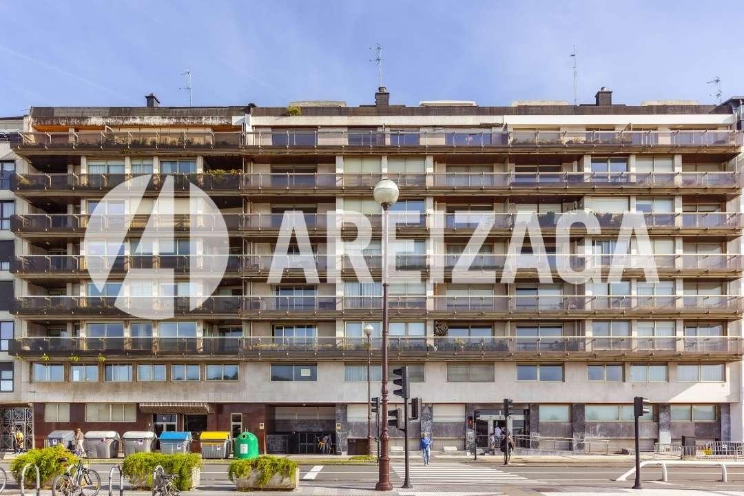 Flat for Sale in San Sebastián