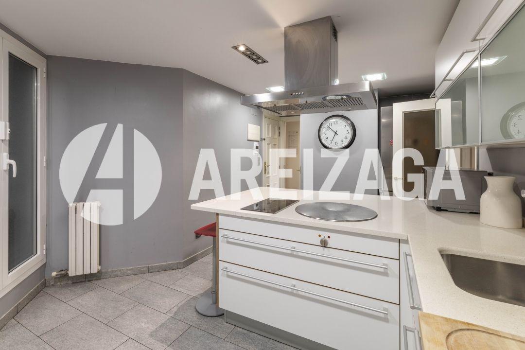 Flat for Sale in San Sebastián