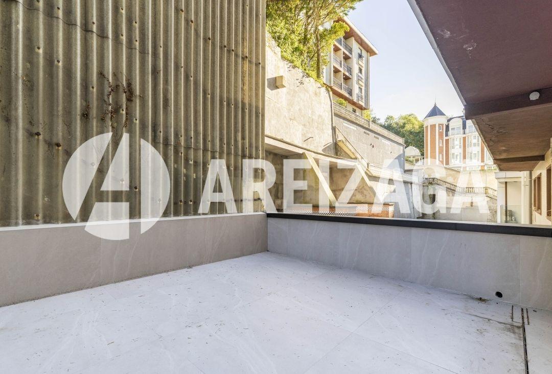 Flat for Sale in San Sebastián