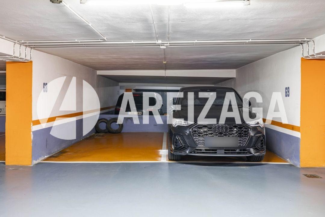 Flat for Sale in San Sebastián