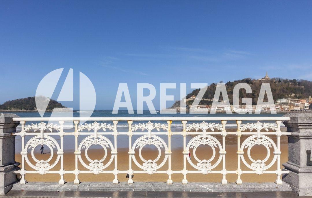 Flat for Sale in San Sebastián