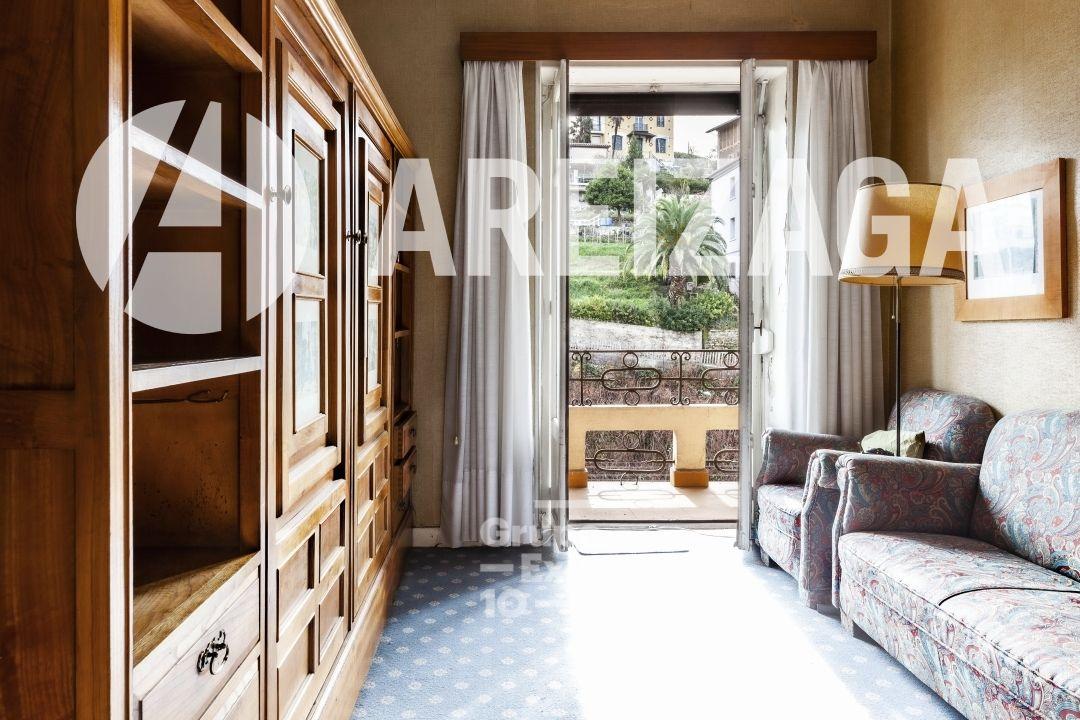 Flat for Sale in San Sebastián